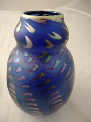 Charles Lotton Iridescent Electric Blue And Gold Glass Zipper Vase 9.  5 " Signed