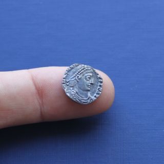 Imperial Roman Silver Coin Siliqua Of Magnus Maximus C 383 Ad