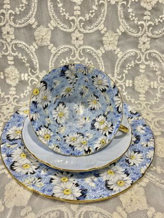 SHELLEY FOOTED OLEANDER Blue Daisy Chintz Cup SAUCER & PLATE 13413 TRIO 2
