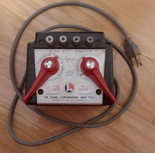 Lionel Type 0100 Transformer - Tested: 14.  9v Track,  17vac Accessories,  3 Wire Plug