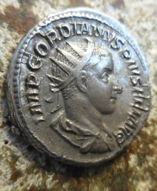 Gordian Iii Ar Antoninianus Rome 241 - 243 Ad.  (22 Mm,  3.  71 G) Sol & Globe