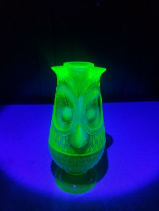 Vintage Viking Glass " Owl " Fairy Lamp Green Vaseline Uranium Glass