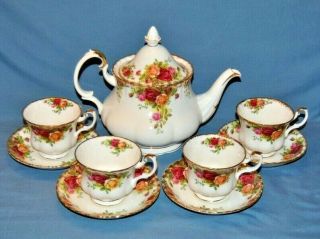 Vintage Royal Albert " Old Country Roses " Fine Bone China,  Tea For 4