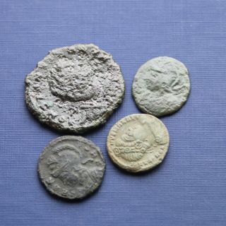 Group Of 4 Bronze Roman Coins Good Research Group