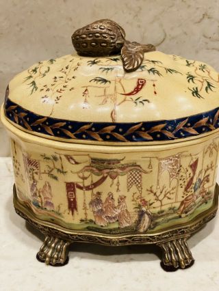 ❤️wong Lee❤️1895 Porcelain Glass Ornate Bowl With Lid Bronze Feet Ornate Handle