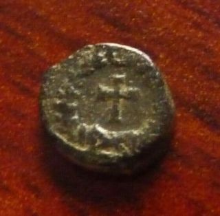 Roman Imperial Theodosius Ii.  ? A.  D.  402 - 450.  Æ Nummus Cross In Wreath