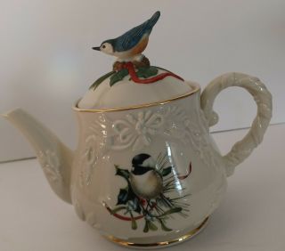 Lenox Winter Greetings Teapot With Chickadee On Front And Bird On Lid Rare
