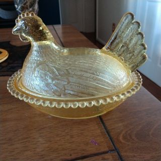 Vintage Yellow Indiana Glass Covered Hen/chicken On A Next Candy Dish