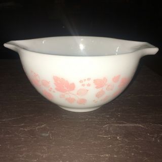 Vintage Pyrex Pink And White Gooseberry Cinderella Bowl 1 1/2 Pt Size 441