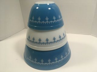 Vintage Blue Pyrex Nesting Mixing Bowl Set Of 3 Cinderella Snowflake Garland