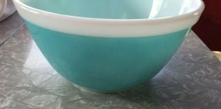 Pyrex Solid Turquoise Blue Americana Mixing Bowl White Band Rim 1 1/2 Qt 402