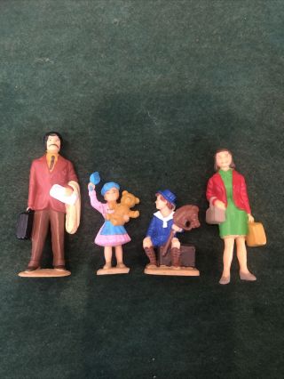 Lgb 53004 Family Of Four Travelers,  Hand Painted.  G Gauge,