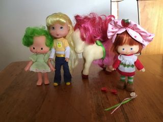 2009 Strawberry Shortcake & Pony,  Lime Chiffon & Lemon Meringue Figures/dolls