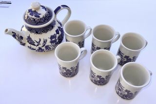 Churchill China Blue Willow Pattern 6 Cups And Teapot.  Made In England