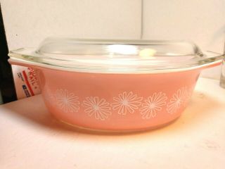 Vintage Pink Daisy Pyrex Casserole Dish W/ Lid 043 1& 1/2 Quart