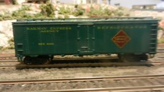 Athearn Ho Steel Sided Reefer,  Railway Express Agency (rea),  Upgraded