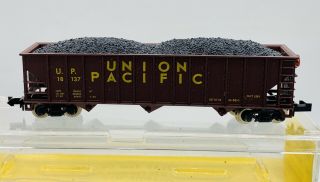 Atlas N Scale 3263 90 Ton Hopper W/load Up Union Pacific 18137 Ec