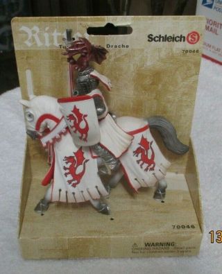 Schleich Ritter Knight On Horse Figure Red Dragon 70046