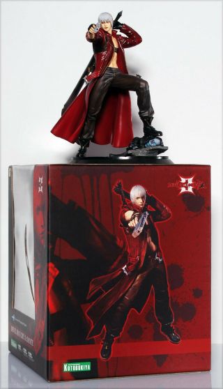 Figurine Dante,  " Devil May Cry 3 ",  Format 33 X 28,  5 X 27 Cm