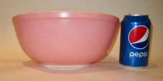 Vintage Pyrex Pink 404 Nesting Mixing Bowl 4 Quart 10.  5 " Diameter