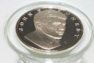 1973 John F.  Kennedy Medal.  925 Sterling Silver Franklin 2.  08 Troy Ounces