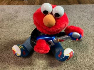 1997 Exclusive Rock N Roll Elmo Guitar Plays Music Sings And Shakes Vintage
