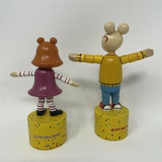 1997 Marc Brown Arthur & DW Puppets Wooden Push Up Figure Vintage 3
