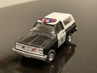 1/87 HO Trident CHP California Highway Patrol Chevy Blazer police car model 2