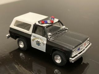 1/87 HO Trident CHP California Highway Patrol Chevy Blazer police car model 3
