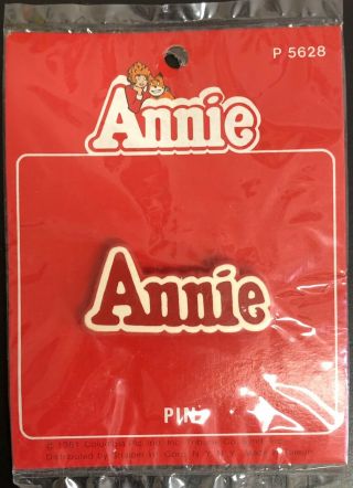 Vintage 1981 Little Orphan Annie Movie Accessories Old Stock Annie Pin