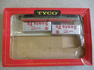 Vtg Tyco Ho Scale Piggyback Flat Car With 2 Trailers & Depot Santa Fe T348a:498