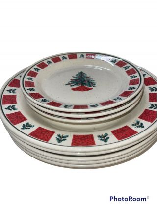 Set Of 8 Folk Craft Holiday Homecoming Stoneware 5 10.  5 Plates & 3 7.  5” Plates