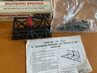 Vtg Bachmann 56 - 1221 N Scale Blinking Bridge And Trestle Set Building Kit