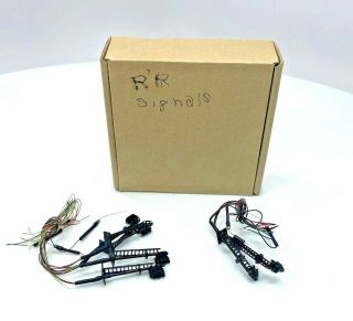 N Scale Package Of 6 Railroad Signals
