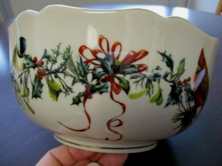 Lenox 1996 Winter Greetings By Catherine Mcclung 8 " Scalloped Serving Bowl