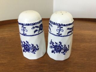 Johnson Bros Brothers Indies Salt & Pepper Shaker Set Blue & White