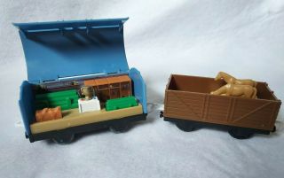Thomas And Friends Trackmaster See Inside Flip Open Horse Boxcar Open Car Horses