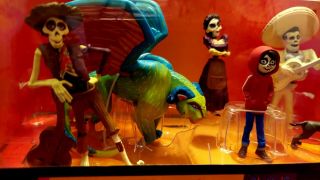 Deluxe Disney Coco Figurine Play Set Birthday Cake Toppers Movie Figure Set 2