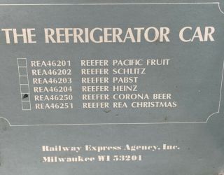 G Scale REA 46204 Heinz Reefer Boxcar 3