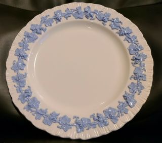 Wedgwood Etruria Barlaston Embossed Queensware Blue On White 10.  75 Inch Plate