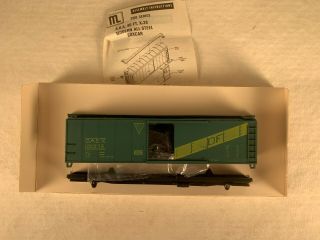 Train Miniature Ho Kit 3101,  General American Trans.  Corp.  Box Car 100235,  Nos