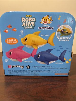 Zuru Robo Alive Junior Baby Shark Battery - Powered SING AND SWIM Bath Toy Pink 3