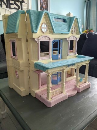 Vintage 1993 Fisher Price Loving Family Dream Dollhouse With Accessories