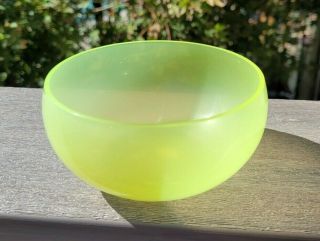Vaseline Yellow Uranium Opaline Vallerysthal Portieux Glass Round Bowl Dish