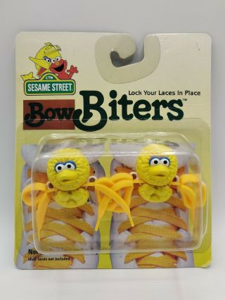 Vintage 1997 Sesame Street Big Bird Bow Biters Lock Your Laces In Place Nip