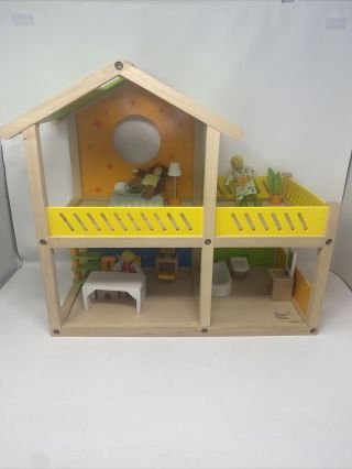 Hape Wood Dollhouse With Accessories And 3 Dolls Bedroom Bathroom Kitchen Toy