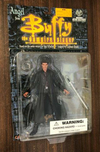 Buffy The Vampire Slayer (2000 Moore) - - Angel Action Figure - - On Card Af
