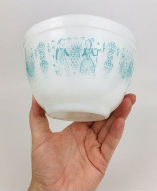 Vintage Pyrex Amish Butterprint 1.  5 Pint Small Nesting Mixing Bowl 401 Turquoise