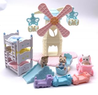 Calico Critters Baby Windmill Park Playset Bunk Beds Triplet Cats Nursery Toys