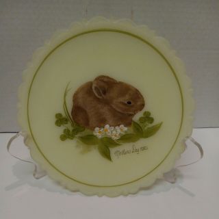 Fenton Mothers Day Plate Yellow Custard Satin Finish Handpainted Rabbit 1982